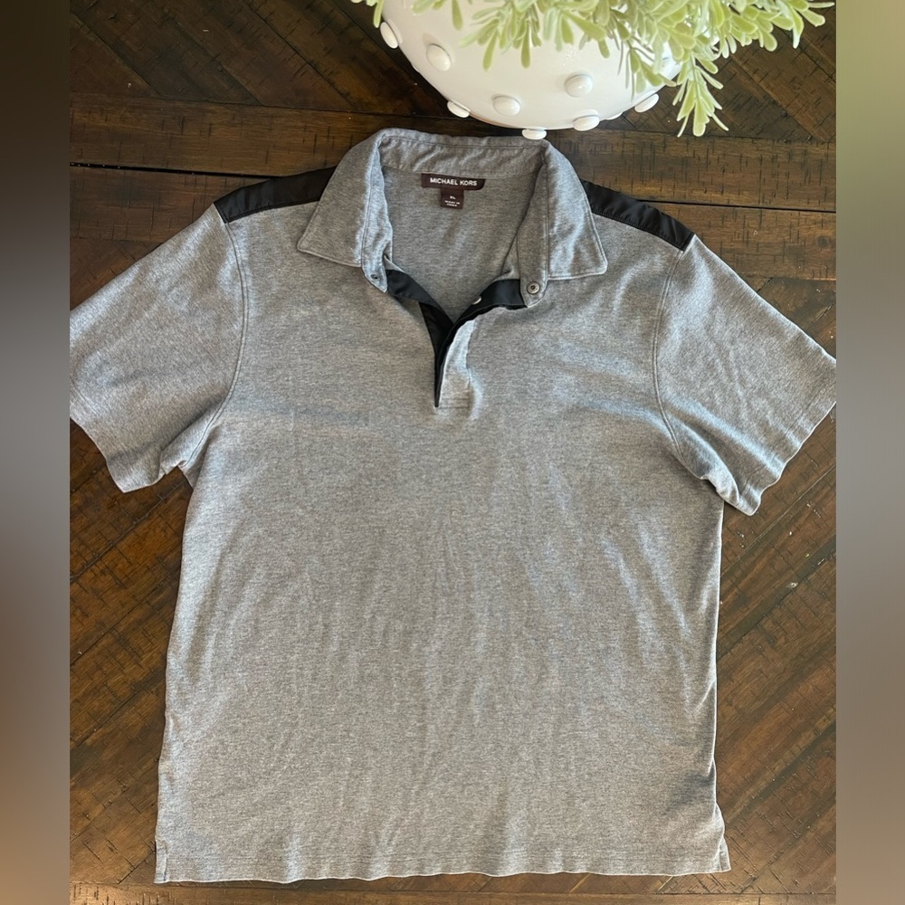 Michael Kors mens XL collared shirt